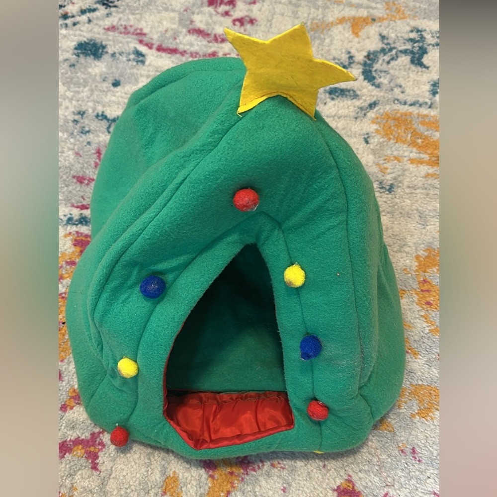 Green Holiday Tree Pet Bed with Colorful Pom-Poms